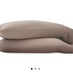 Boll& Branch organic cotton 2 Pillow Cases. Standard Size